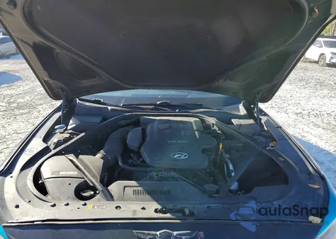 2016 Hyundai Genesis 3.8L z USA, uszkodzony, nr VIN KMHGN4JE4GU117287